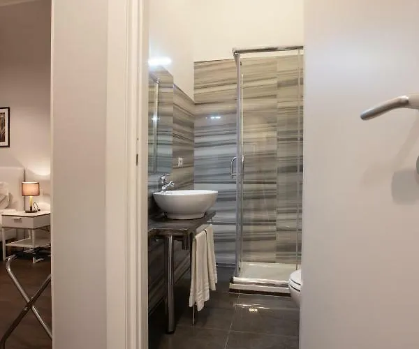 Oda ve Kahvaltı Maribea Center 4*
